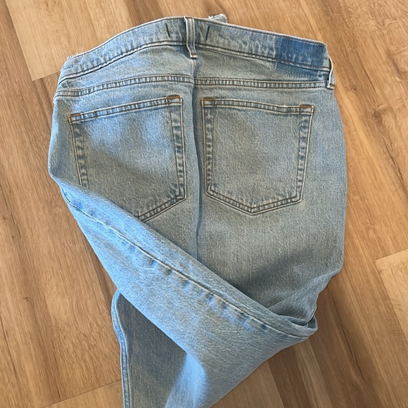 Abercrombie and Fitch women’s baggy, low rise jeans size 31/12 regular length - Picture 5 of 5